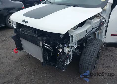 2023 Jeep Renegade Trailhawk 4X4 из США, поврежденный, VIN ZACNJDC17PPP43612